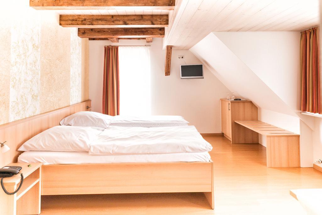 Gasthof Zum Lamm Gomadingen 외부 사진